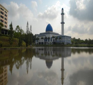 universiti-tenaga-nasional-uniten-campus-selangor-370x338
